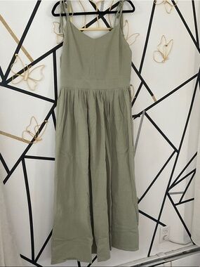 Olive Green Women’s Sleeveless Maxi Dress